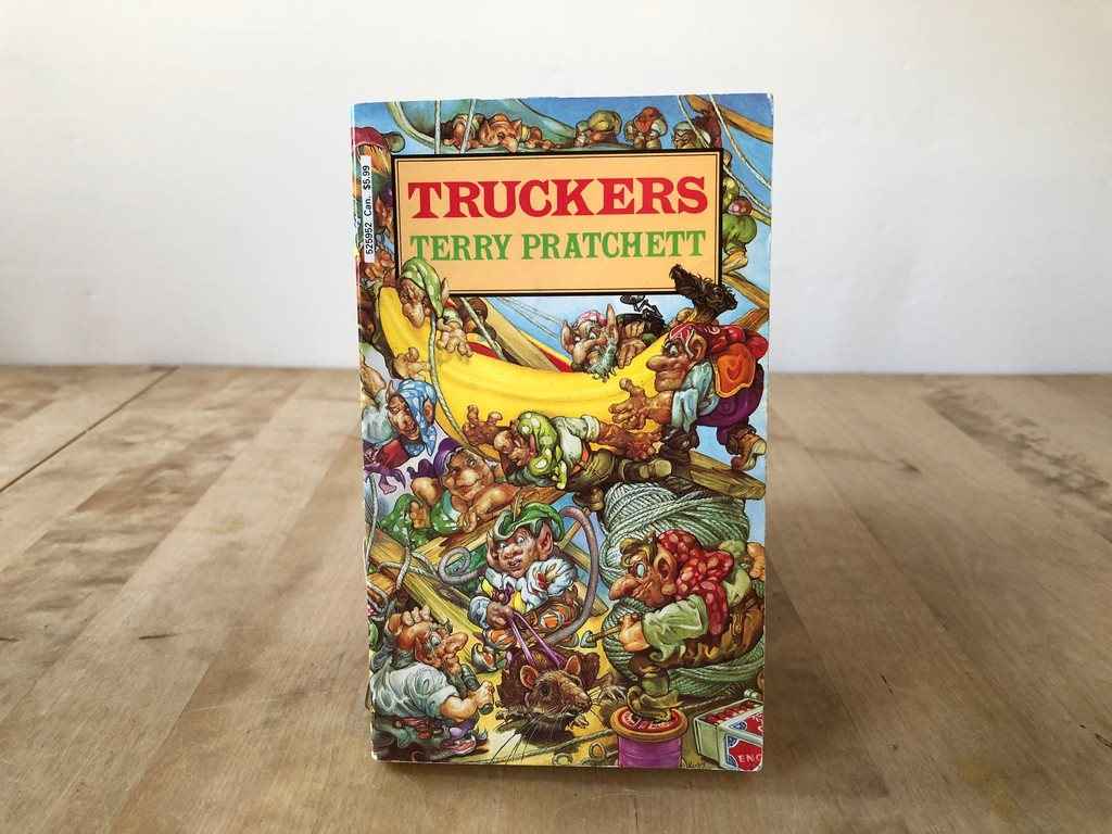 ecco l'opera di pratchett truckers in lingua originale