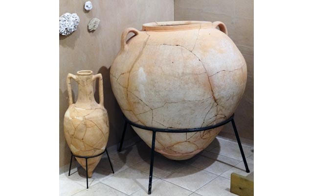 Pithos greco - foto di Hana Yariv - Museo Archeologico Beit Miriam nel kibutz Palmahim, Israele