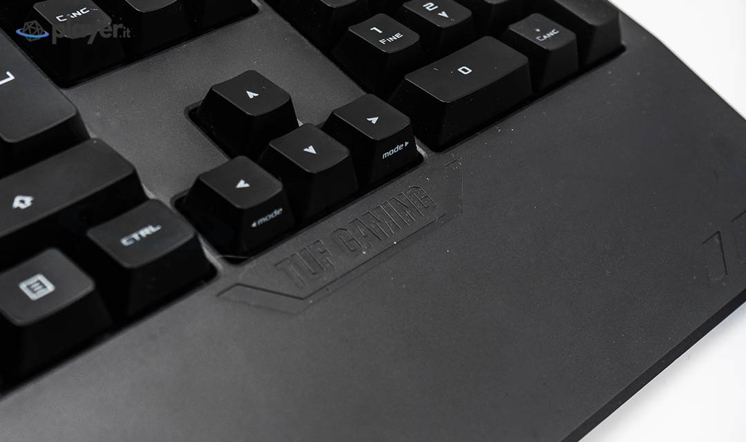 Asus-TUF-GAMING-K5-switch-della-tastiera