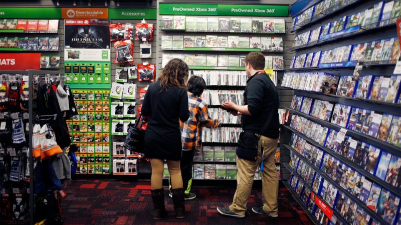 L'interno di un GameStop