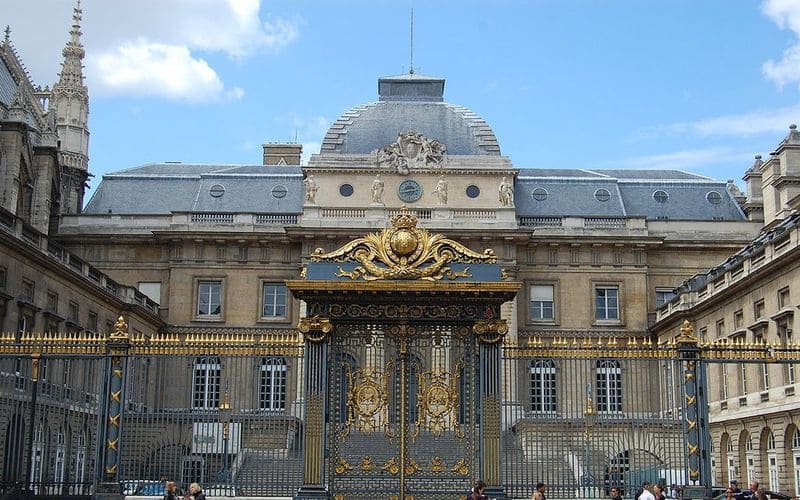 Una fotografia dell'Alta Corte di Parigi