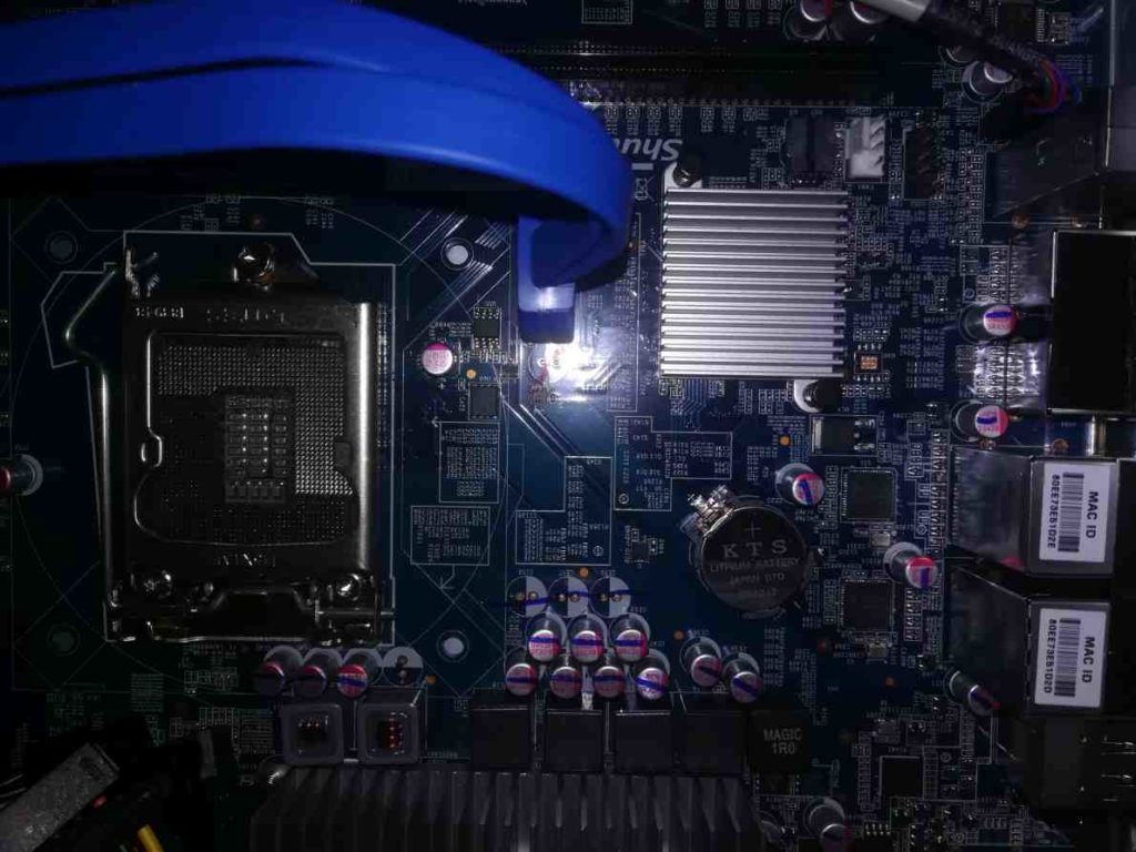 Shuttle XPC Cube Barebone SH370R8