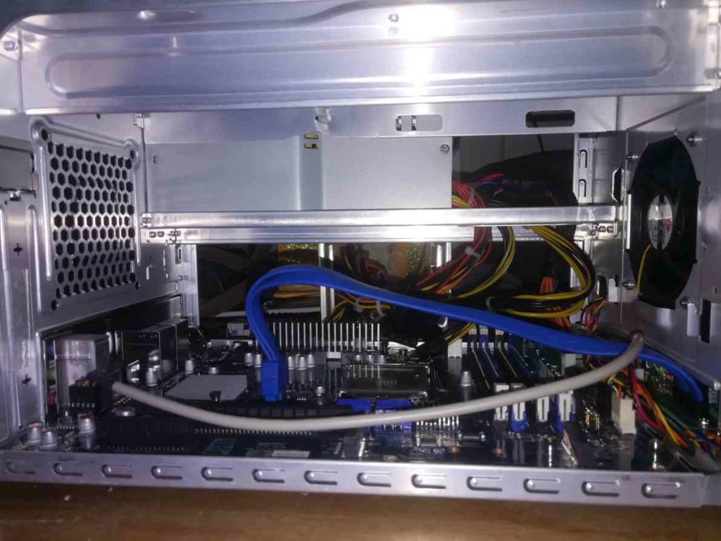 Shuttle XPC Cube Barebone SH370R8