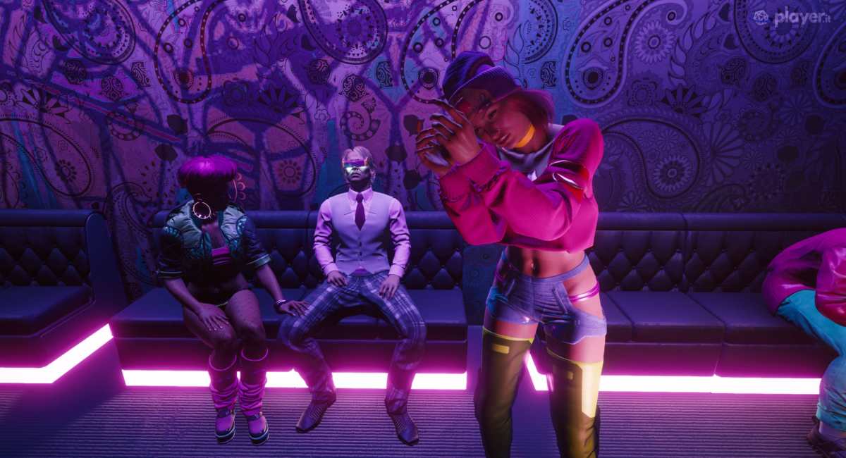 una doll che balla in cyberpunk 2077