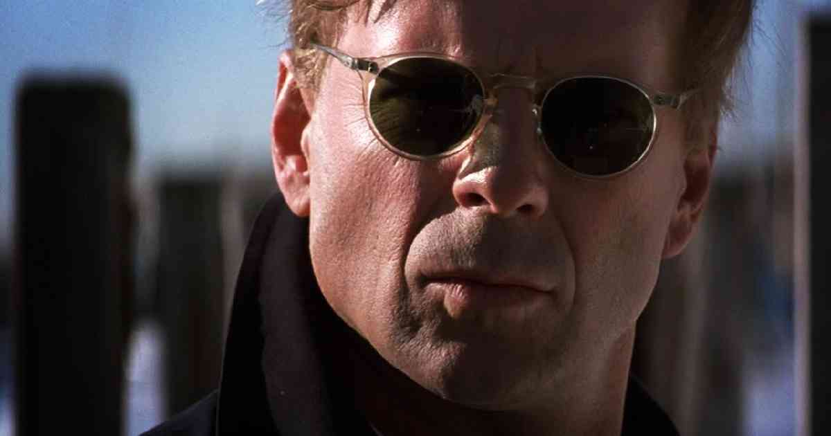 Bruce Willis, Bruce Willis The Jackal, Bruce Willis in una scena di The Jackal