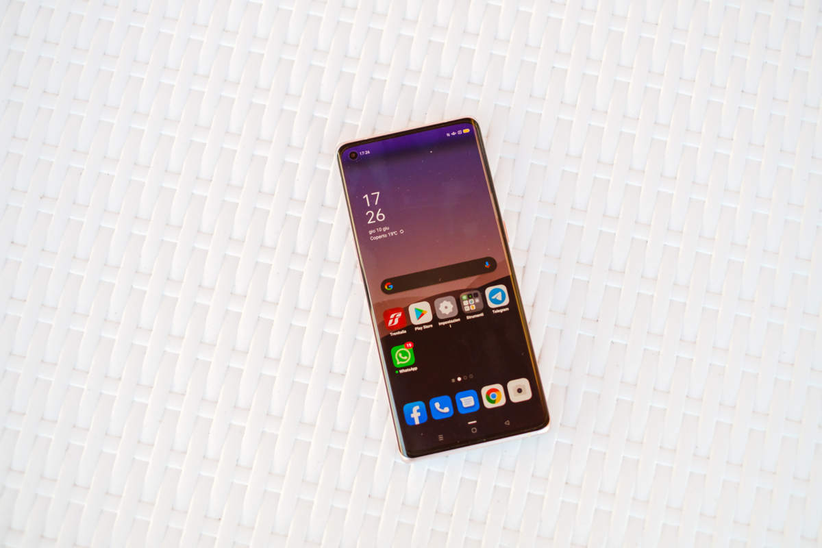 Oppo Find X3 Neo display