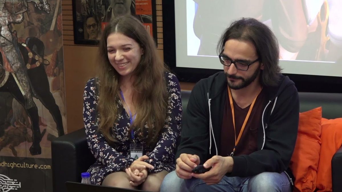 Eleonora Vecchi e Cristian Gambadori durante una conferenza.