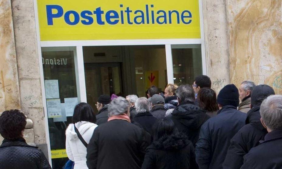 Row in front of Poste Italiane