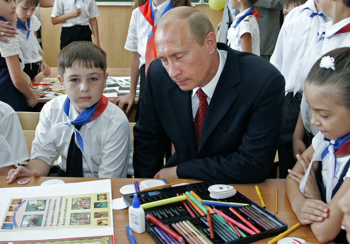 Putin in una scuola russa