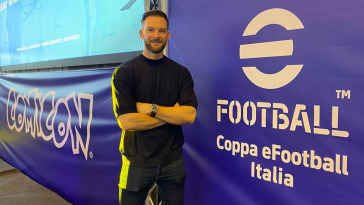 David Monk durante la Coppa eFootball Italia al Napoli Comicon 2023