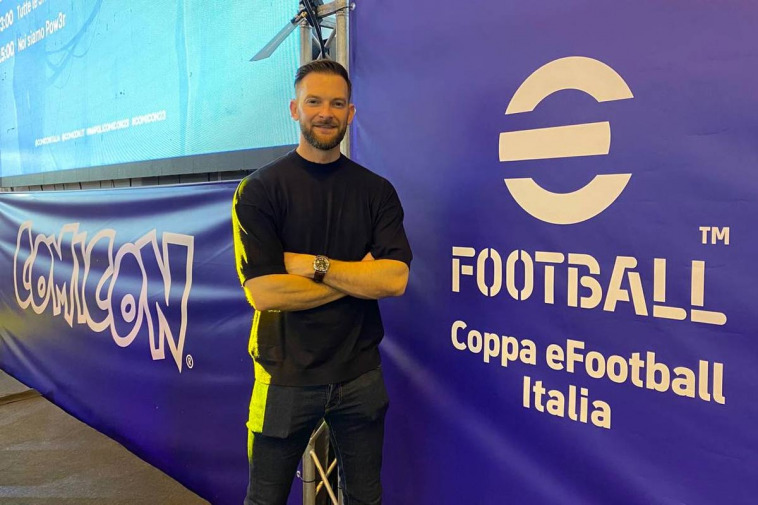 David Monk durante la Coppa eFootball Italia al Napoli Comicon 2023