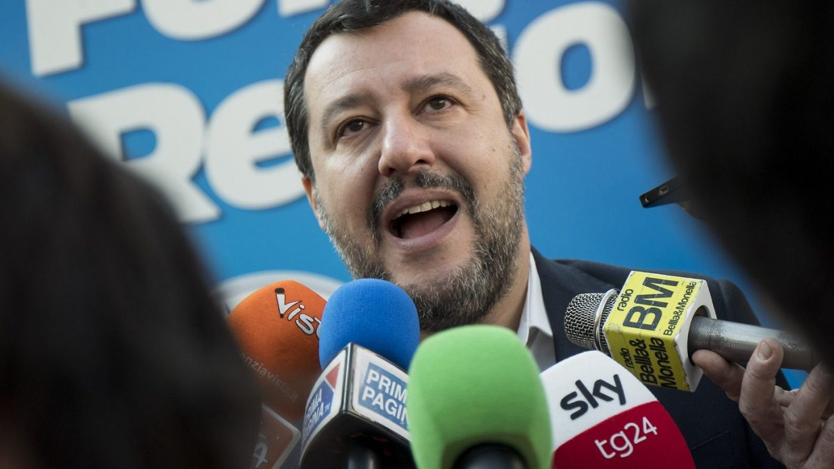 Salvini replica