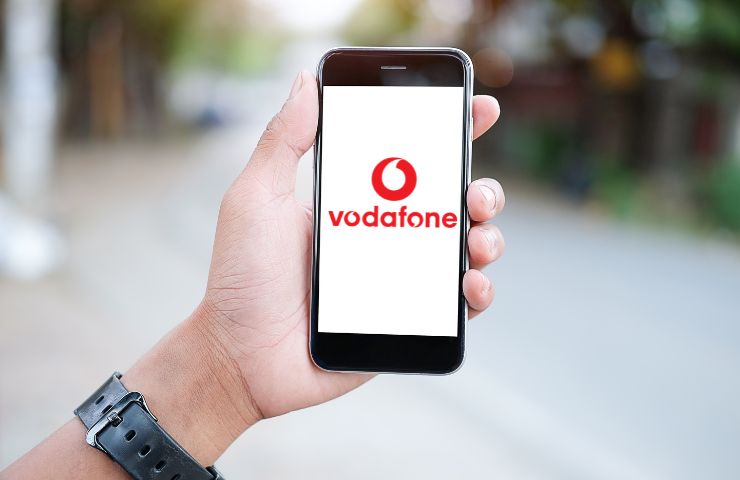 Vodafone offerta smartphone turisti