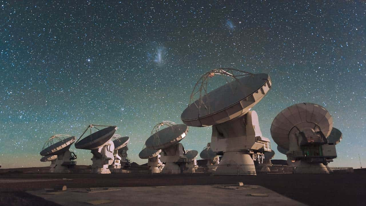El telescopio en Chile a través del cual se realizó el descubrimiento, el Atacama Large Millimeter/Submillimeter Array (ALMA)