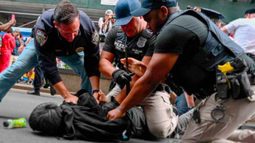 caos a new york per un evento twitch