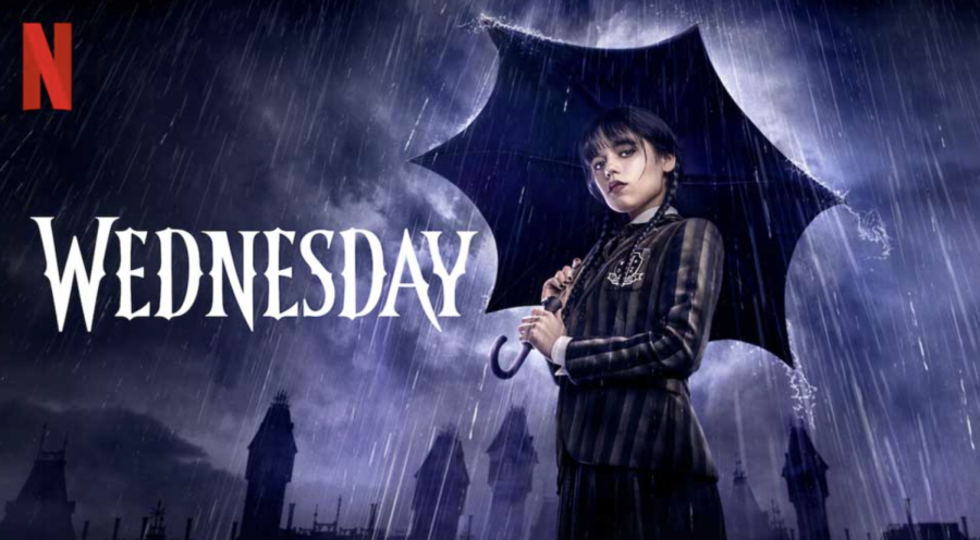 Wednesday è uno dei fenomeni del momento e la serie è già stata rinnovata per una seconda stagione che sarà girata il prossimo anno.