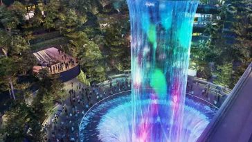 aeroporto di singapore la cascata