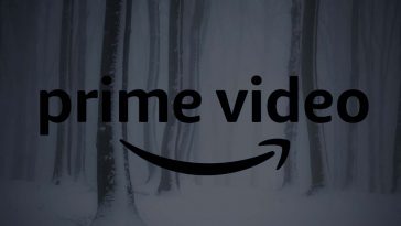 prime video logo oscuro negli alberi