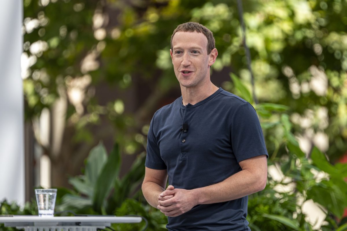 Mark Zuckerberg promette passi avanti in tema di trasparenza