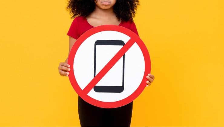 In questa città se usi il cellulare in pubblico ti multano