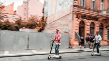 monopattino elettrico cover image