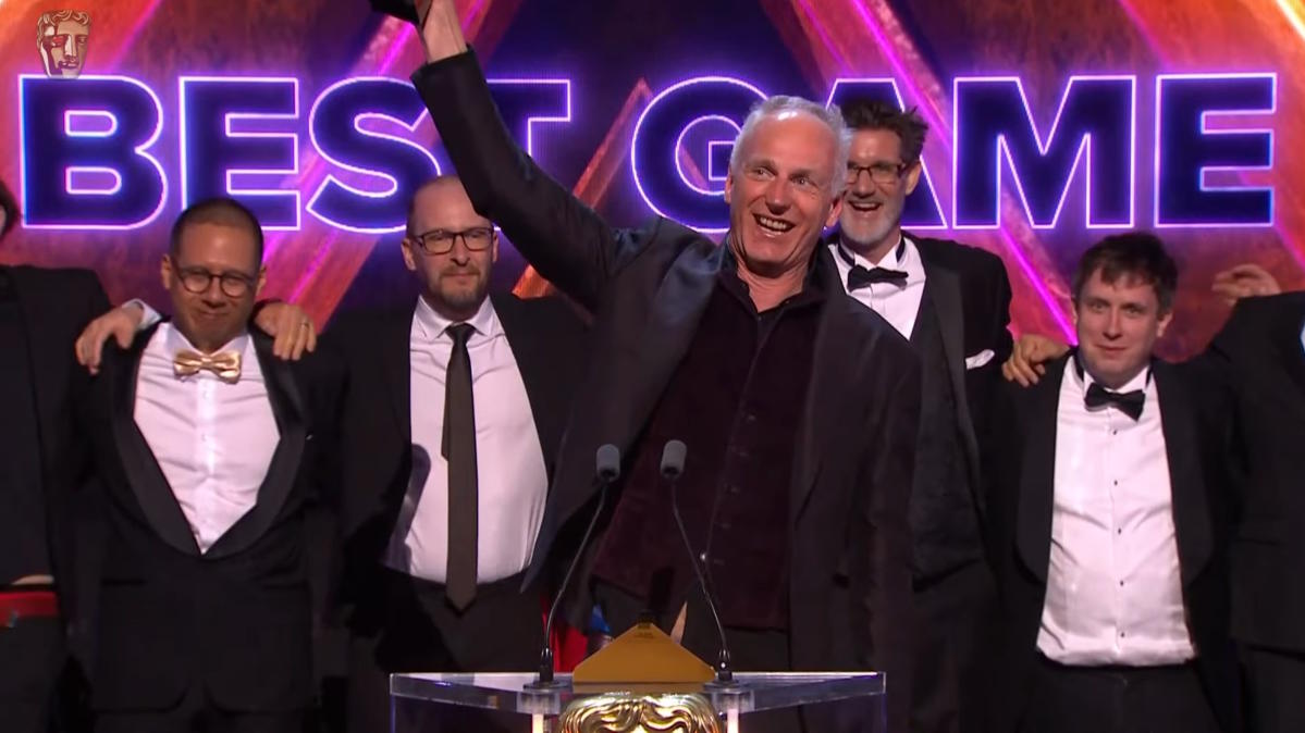 Il team di larian sul palco dei BAFTA