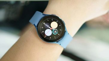 Samsung Galaxy Watch cinturino azzurro
