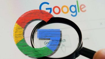 Browser Google con lente d'ingrandimento