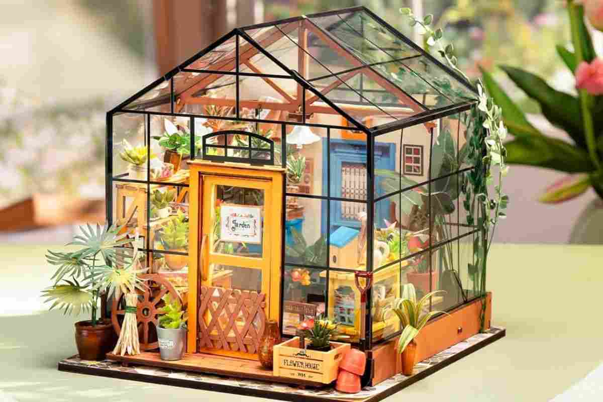 ROBOTIME DIY Miniature House Cathy's Flower House serra in miniatura