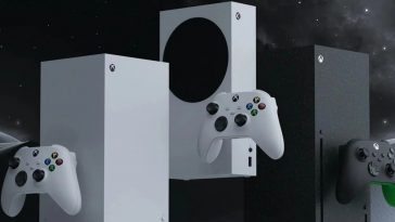 Xbox series x e s biana e nera con controller che fluttuano nello spazio