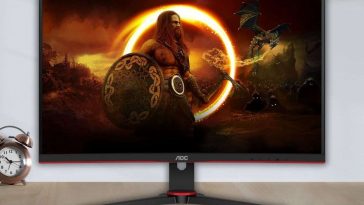 AOC Gaming monitor appoggiato sulla scrivania
