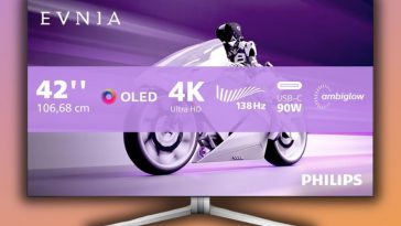PHILIPS Evnia 42M2N8900 Monitor da gioco OLED con immagine motociclista e scritta di varie specifiche a schermo