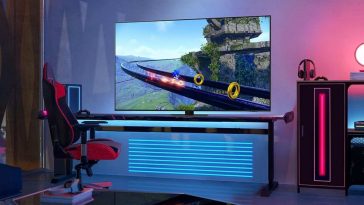Samsung TV in una postazione da gaming e cinema