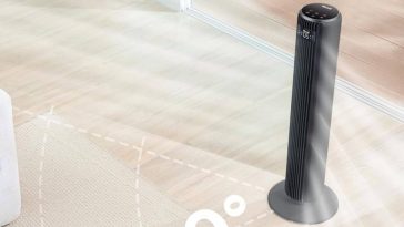 ventilatore a torre che emana aria fresca in una stanza