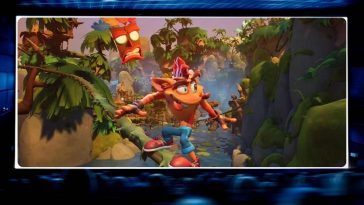screenshot di crash bandicoot 4 incollato sul grande schermo di un cinema