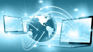 illustrazione di un mondo connesso con due pc e linee che sembrano flash