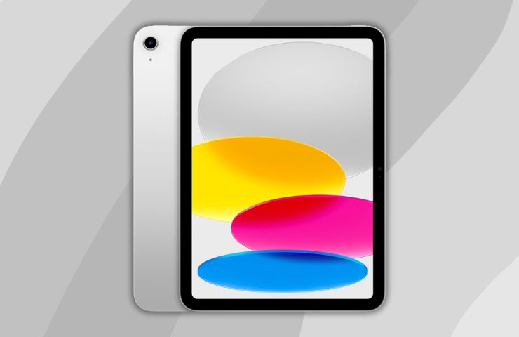 iPad 11 su sfondo grigio