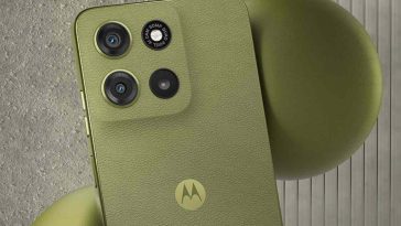 vista retro del motorola moto g15 zoom su fotocamere