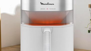 friggitrice ad aria easy fry moulinex appoggiata al piano cottura