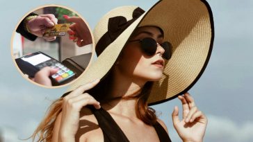 Ragazza con grande cappello e occhiali da sole e, in evidenza, un pagamento con il bancomat