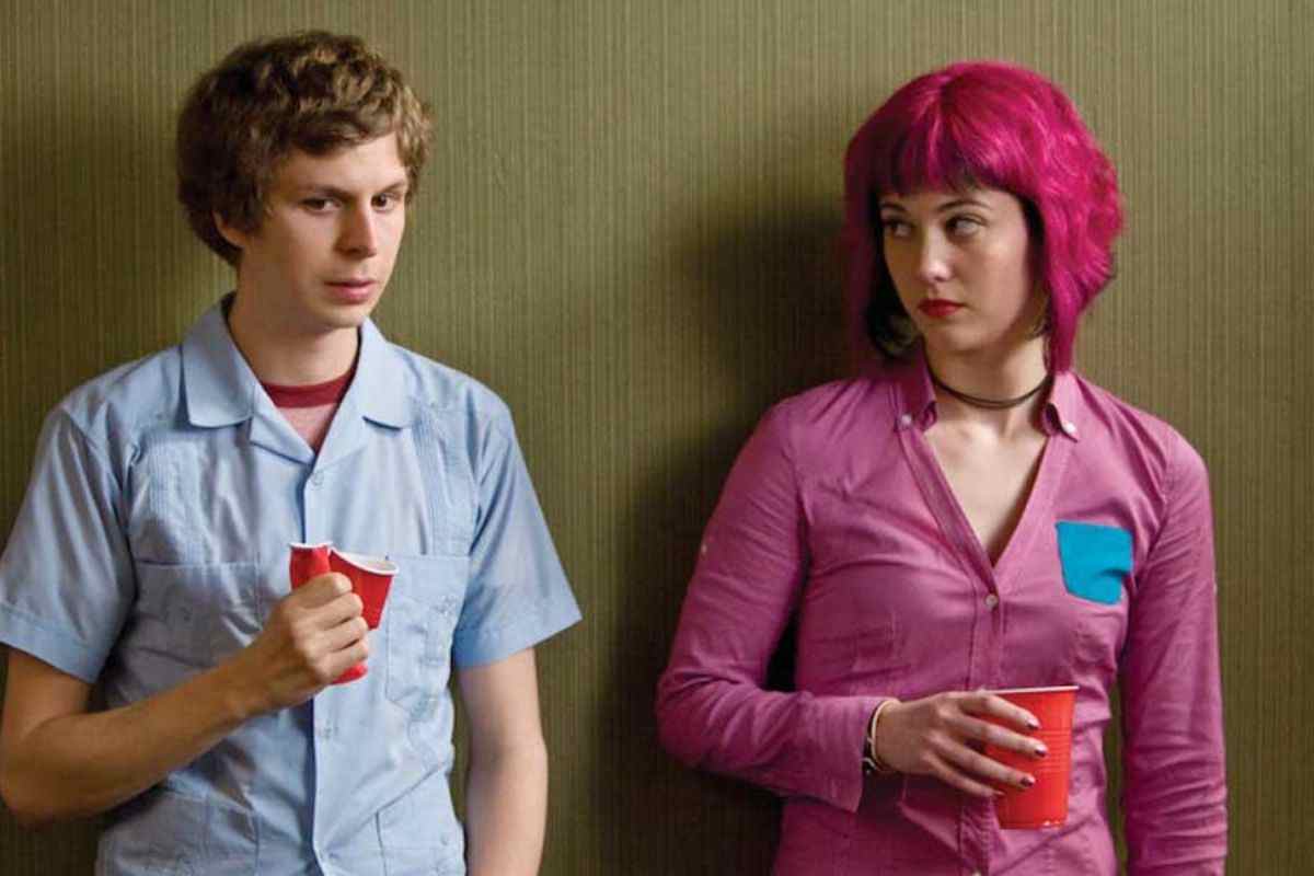 scott pilgrim e ramona flowers (film) con bicchieri in mano