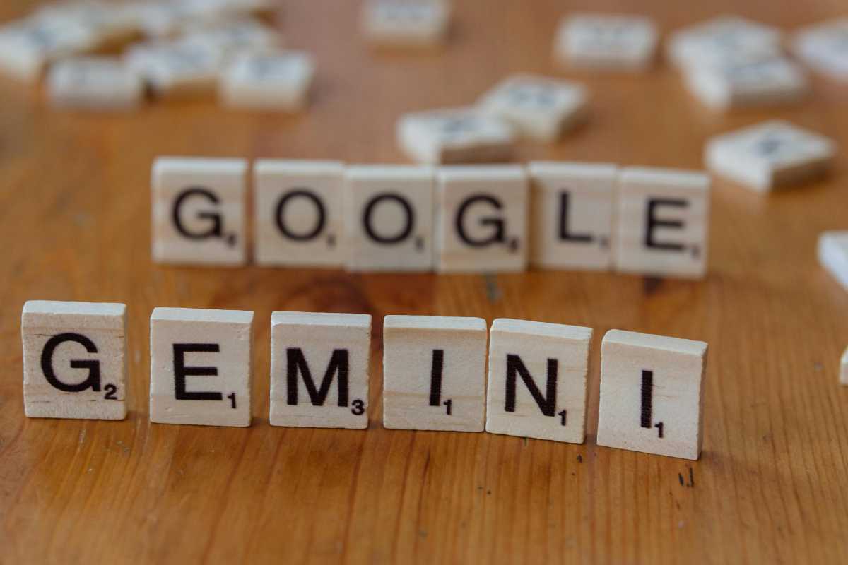 Lettere di Scarabeo per formare la scritta Google Gemini