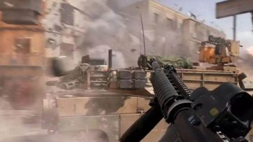 visione in prima persona fucile in campo di battaglia