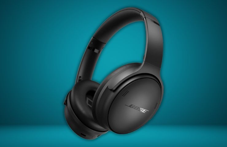 cuffie Bose QuietComfort su sfondo blu