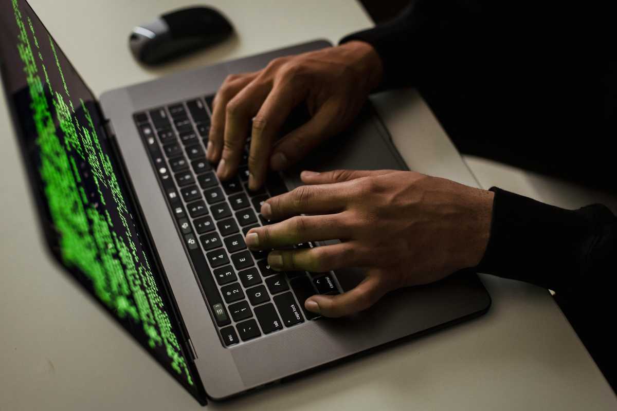 Una tastiera di un laptop