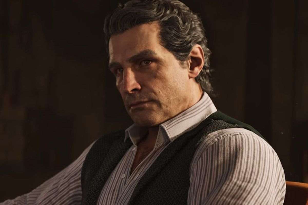 mafioso con camicia e gilet di profilo