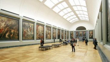 Una sala di un museo