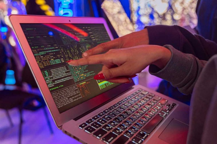 Un computer da hacker