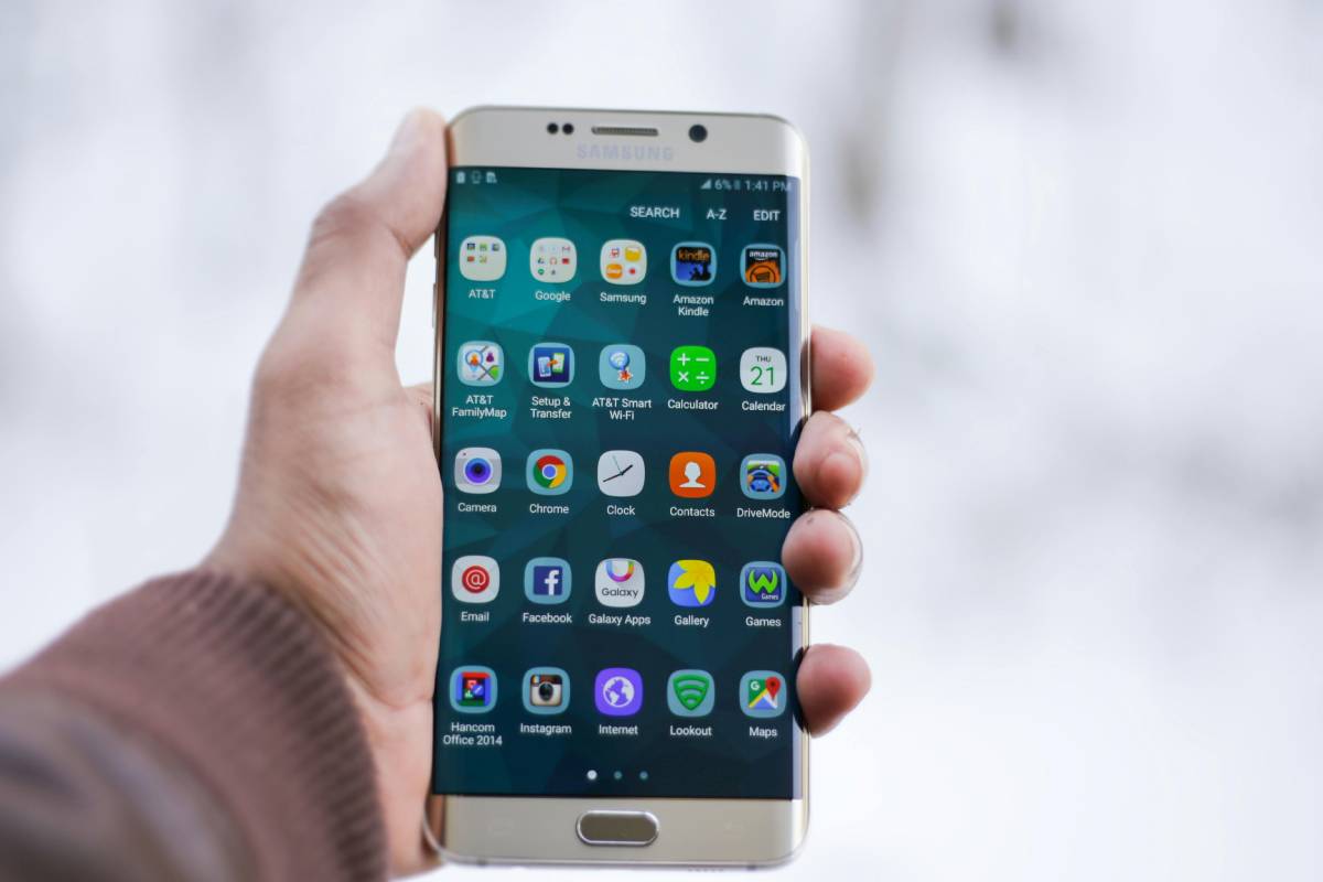 Un Galaxy della Samsung  con le varie app