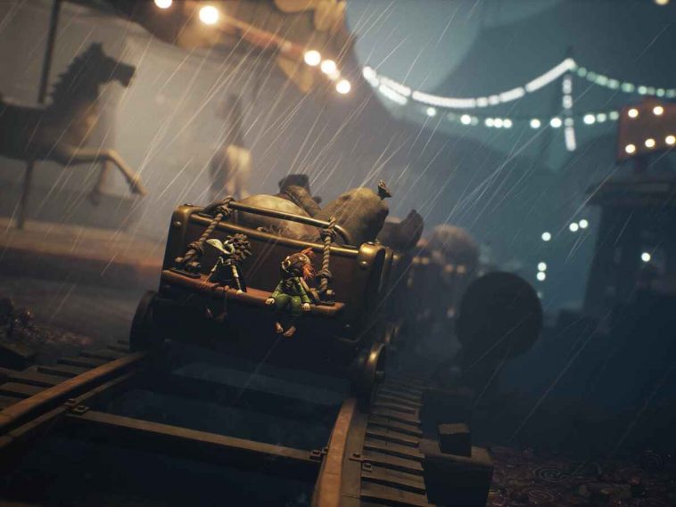 Un treno con a bordo i due protagonisti di Little Nightmares 3